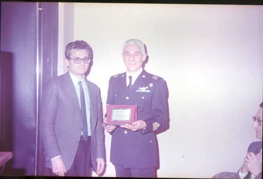 cong3.jpg (34393 byte)