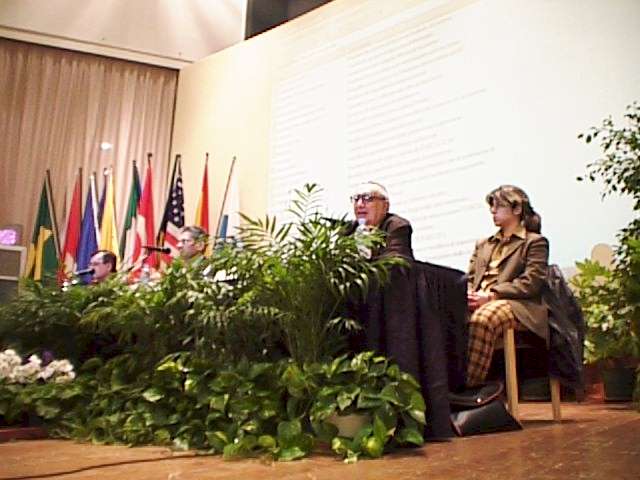 spa02.jpg (40612 byte)